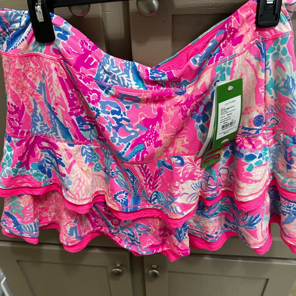 Lilly Pulitzer Luxletic skort. (Light pascha pink aquadesiac.)